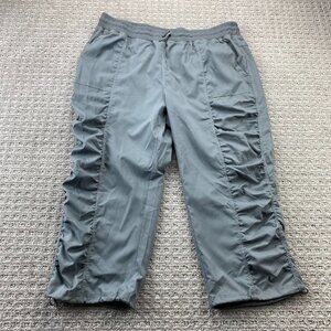 Warehouse One Short Pants Women Size Extra Large XL Gray Ruffles Stretch Waist